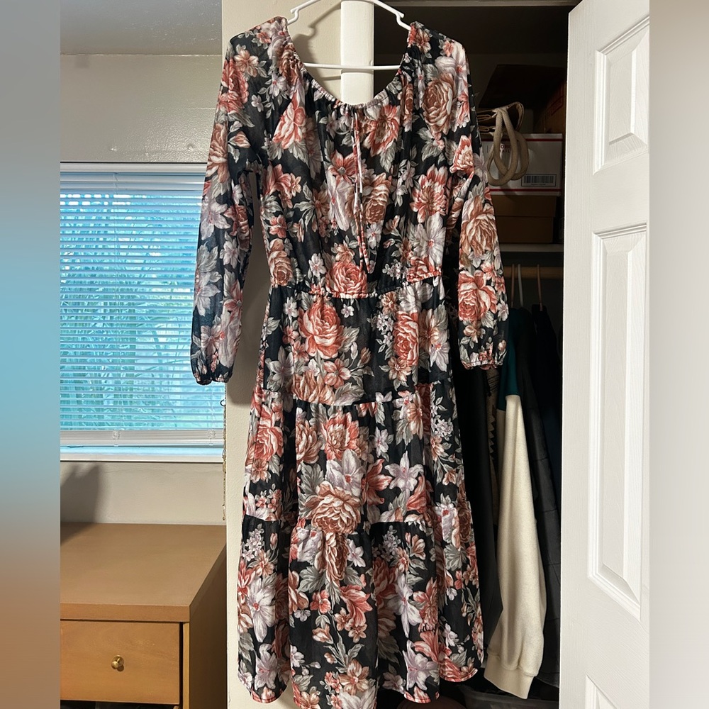 Montgomery Ward Vintage 70’s Floral Sheer Knee Length Dress